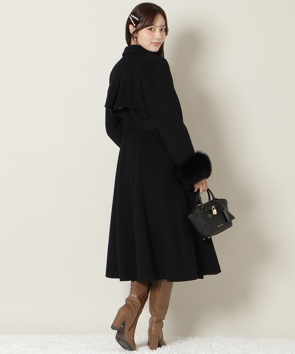 リアルファー付きウールフレアコート