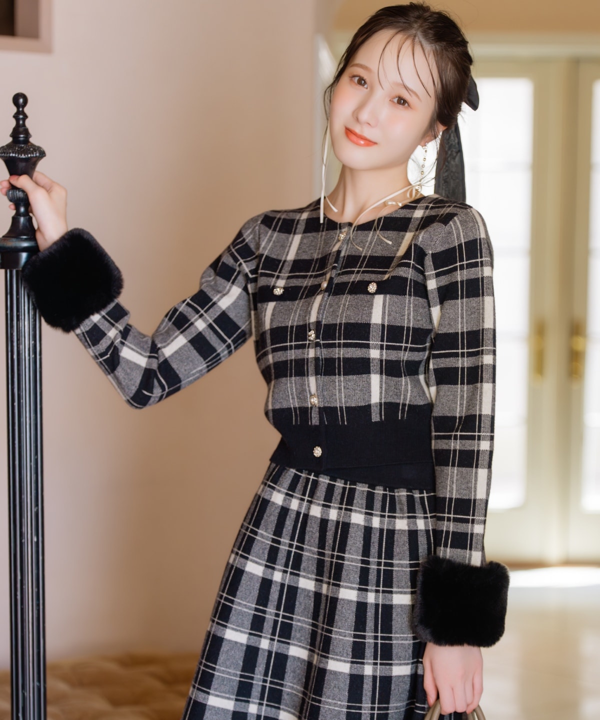 【新色追加】チェック柄ファーカフスカーディガン