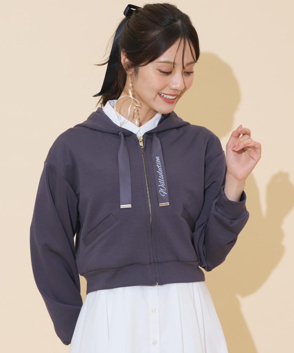 ロゴテープパーカー