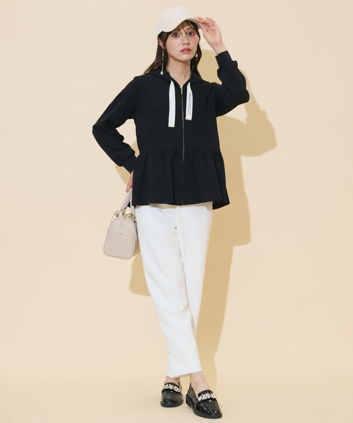 ペプラムパーカー