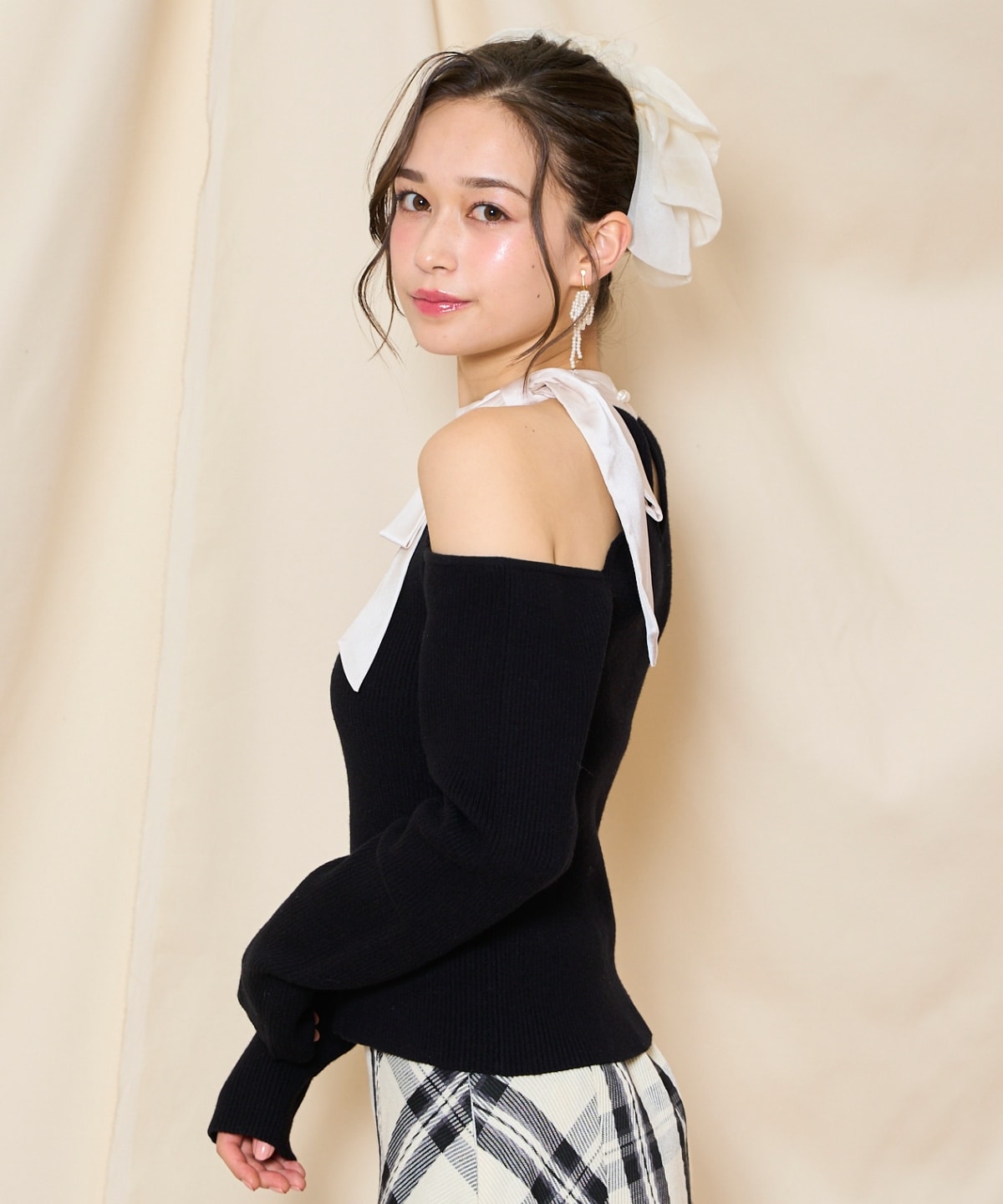 ワンショルリボンタイリブニット