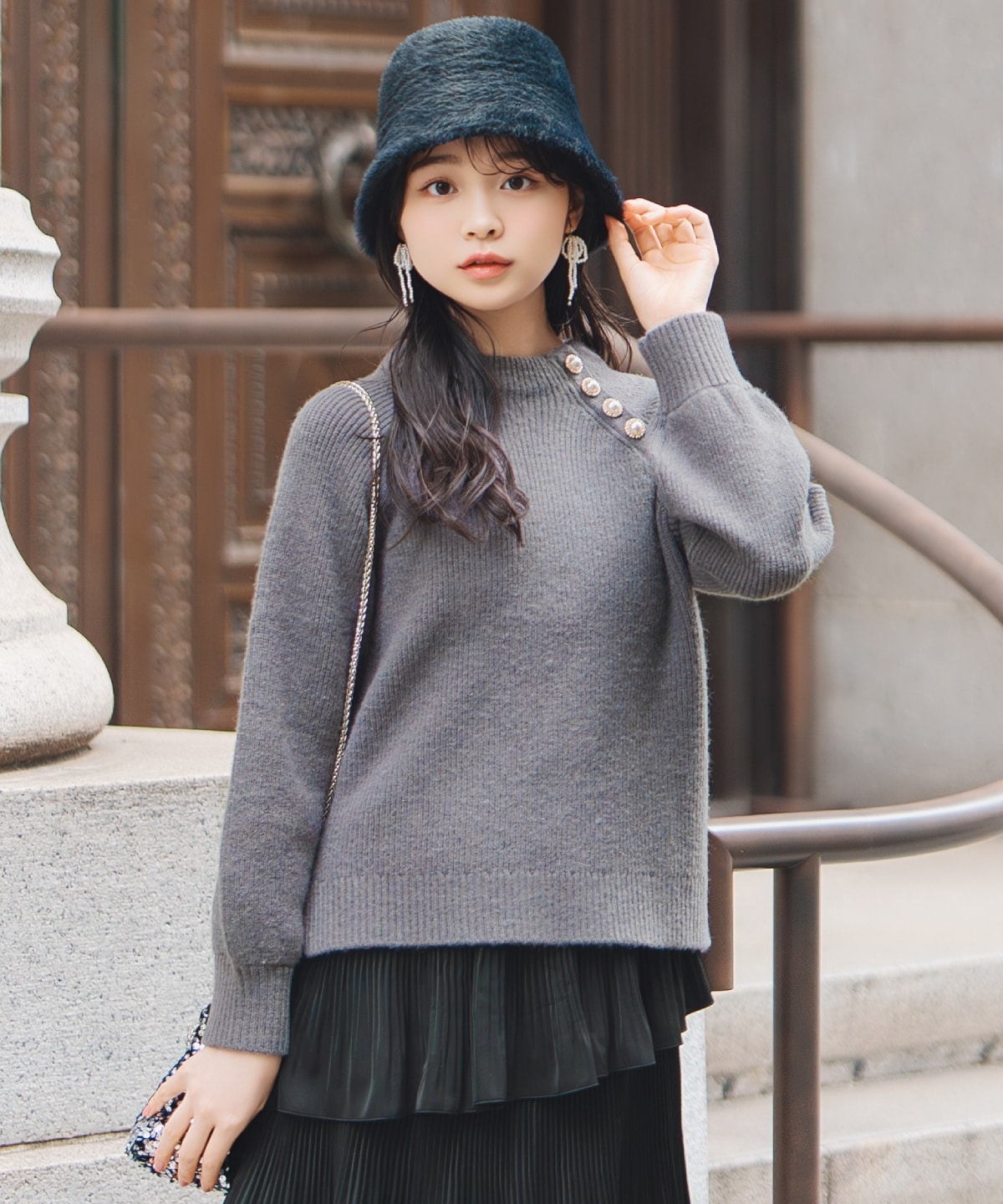 【KNIT PLEATS SET series】アソートボタンデザインニット