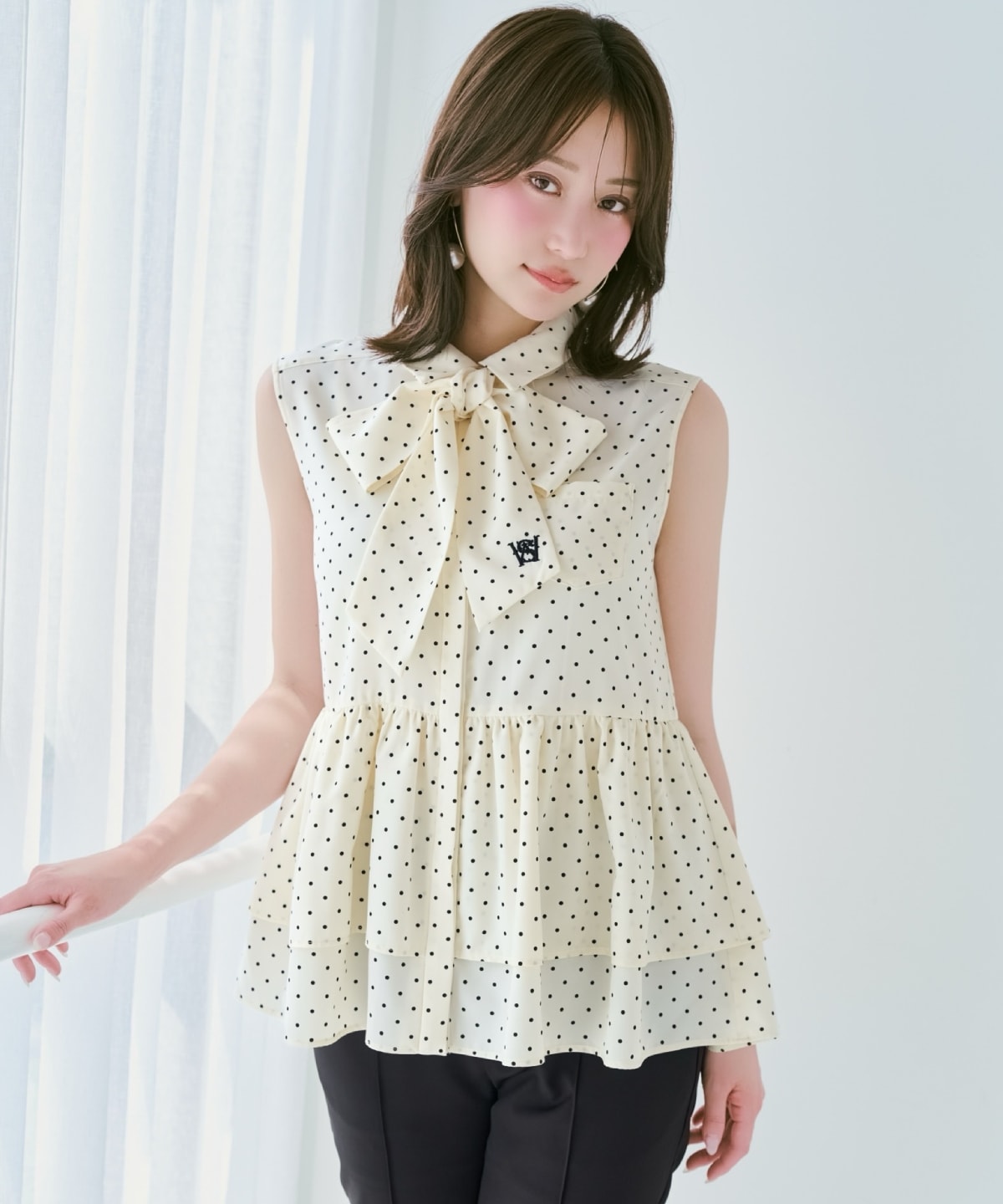 ティアードヘムリボンタイブラウス