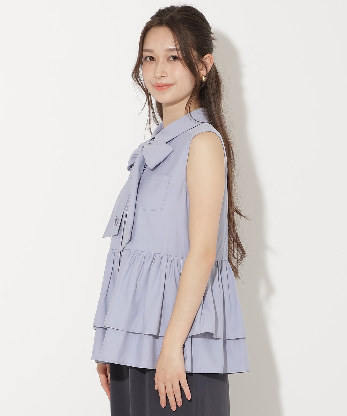 ティアードヘムリボンタイブラウス