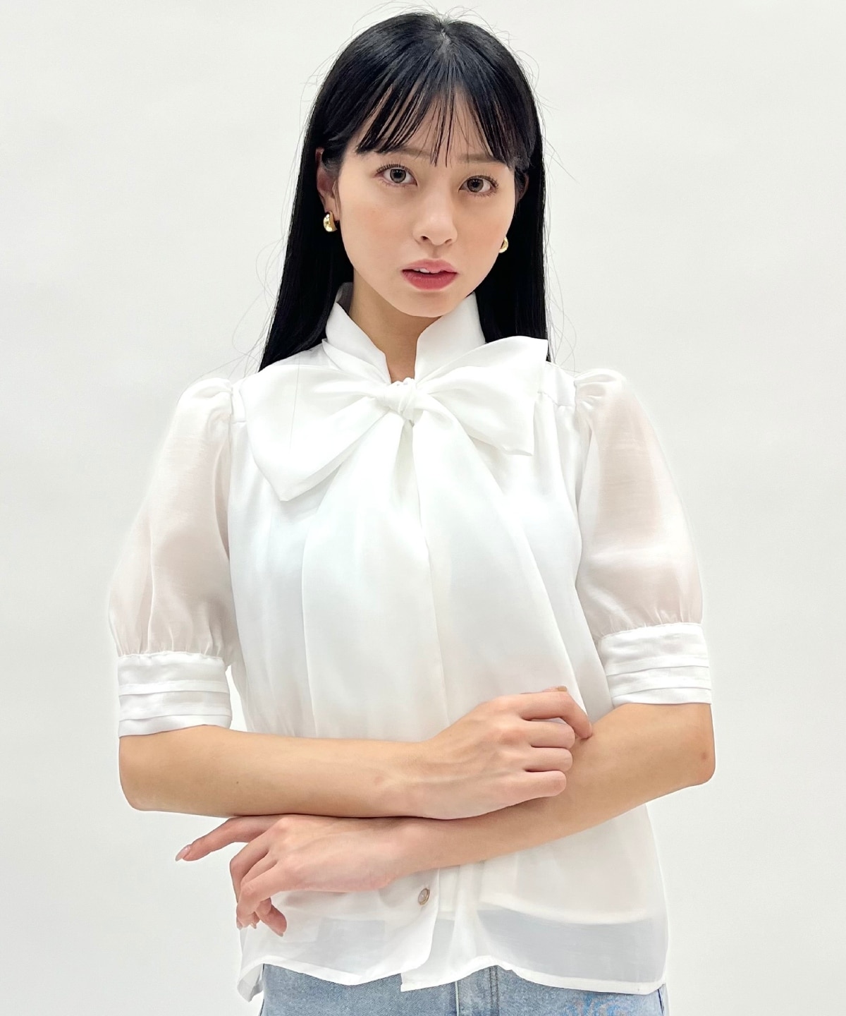 ピンタックカフスリボンタイブラウス