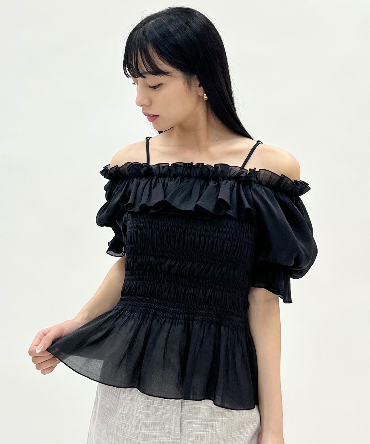 シャーリングペプラムブラウス