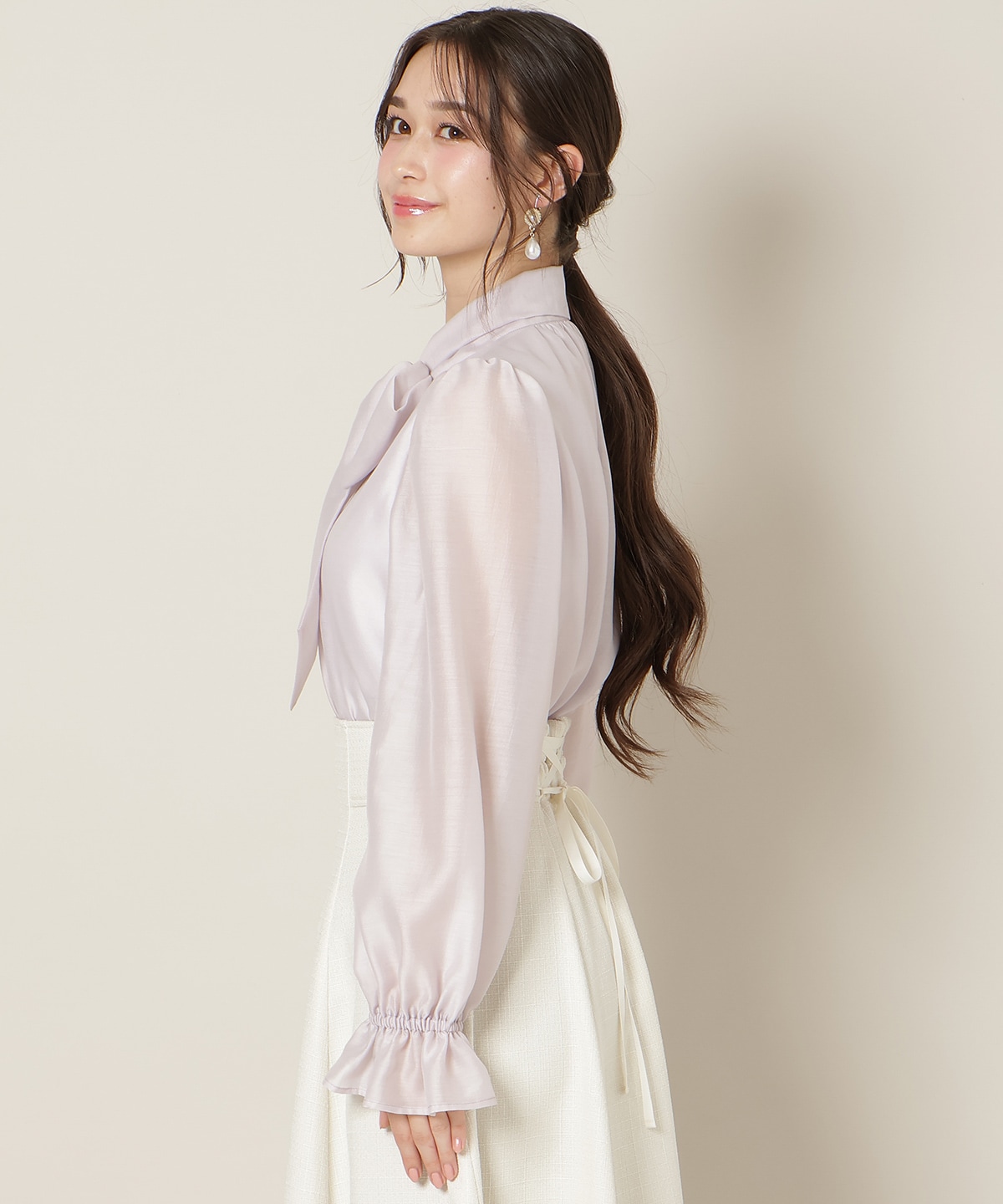 フリルスリーブシアーボウタイブラウス