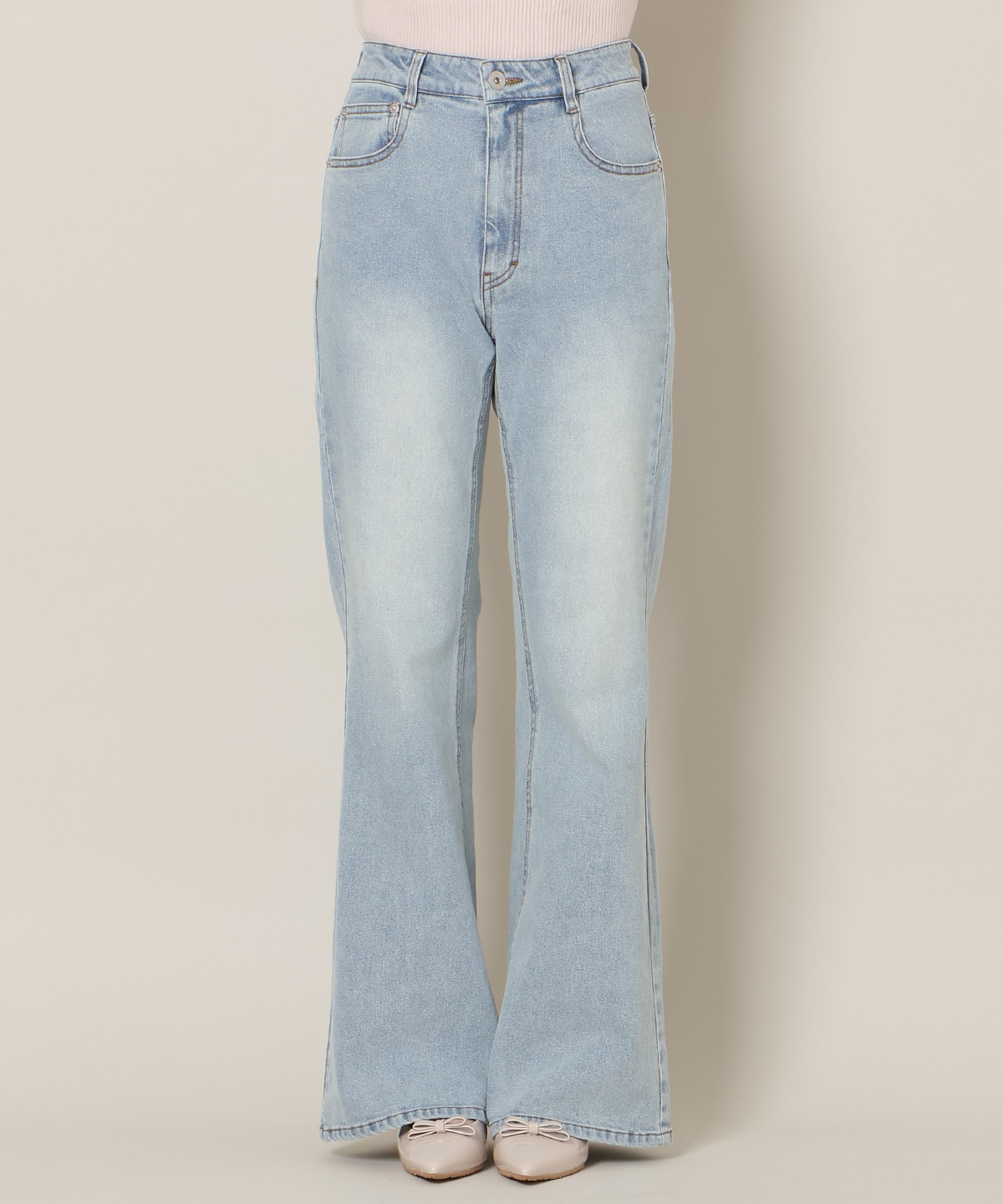 ロゴ刺繍セミフレアデニムパンツ