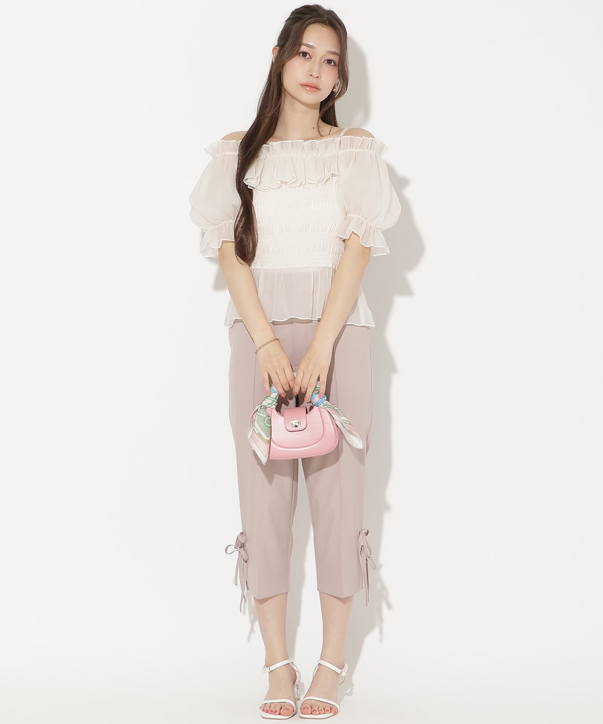 サイドリボンクロップドパンツ