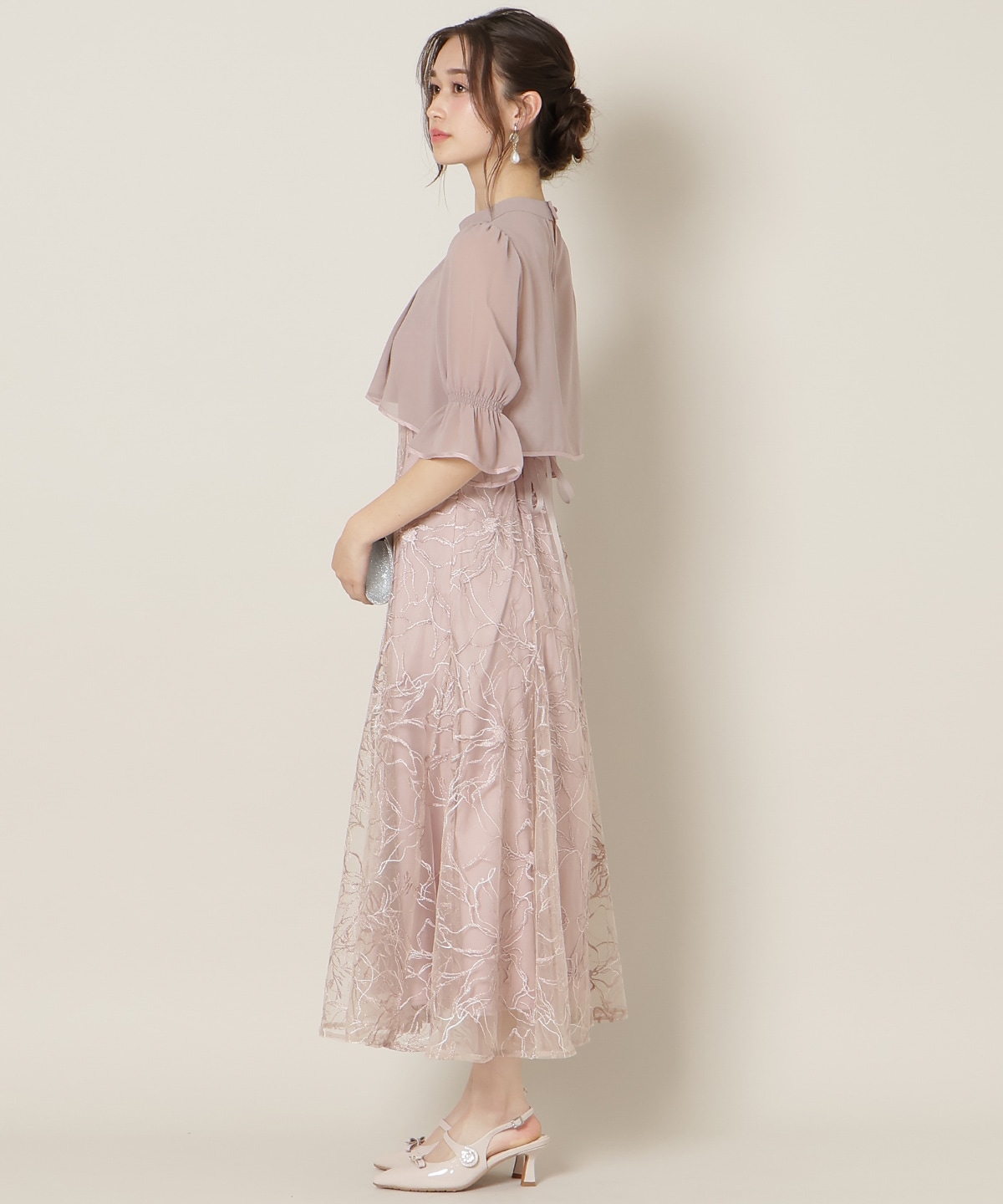 フロントスリットフレアブラウス×フレアレースキャミワンピース