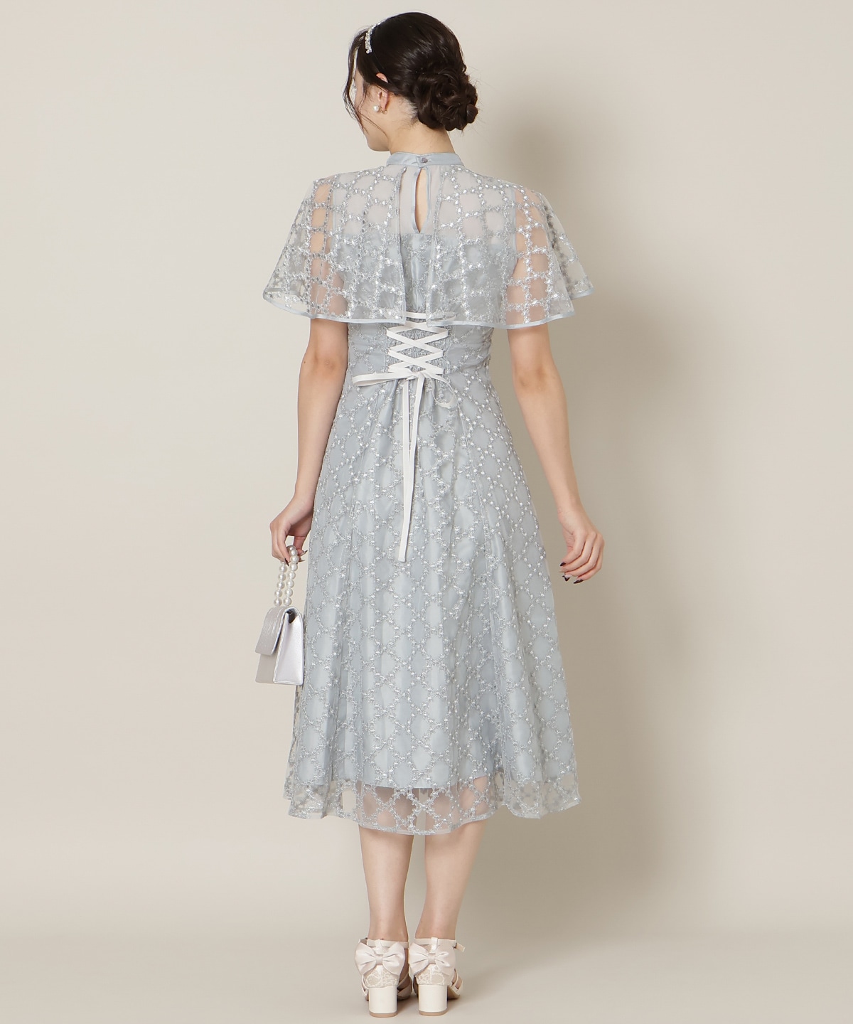 パイピングケープフレアワンピース