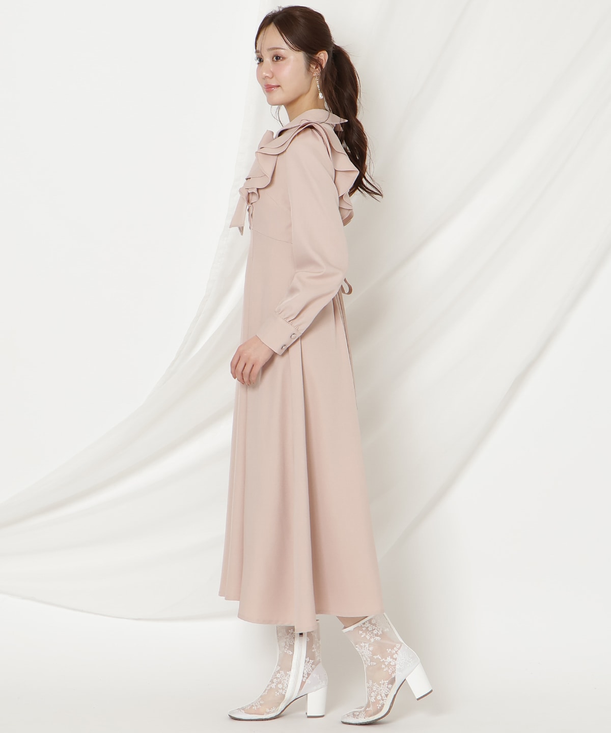 ラッフルリボンタイフレアワンピース