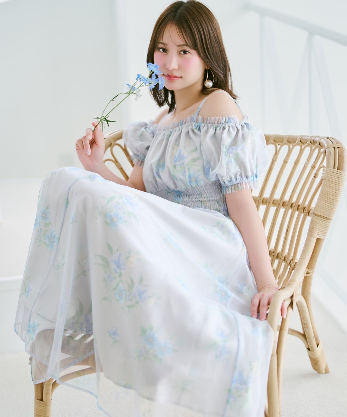 フラワーメッシュオフショルワンピース