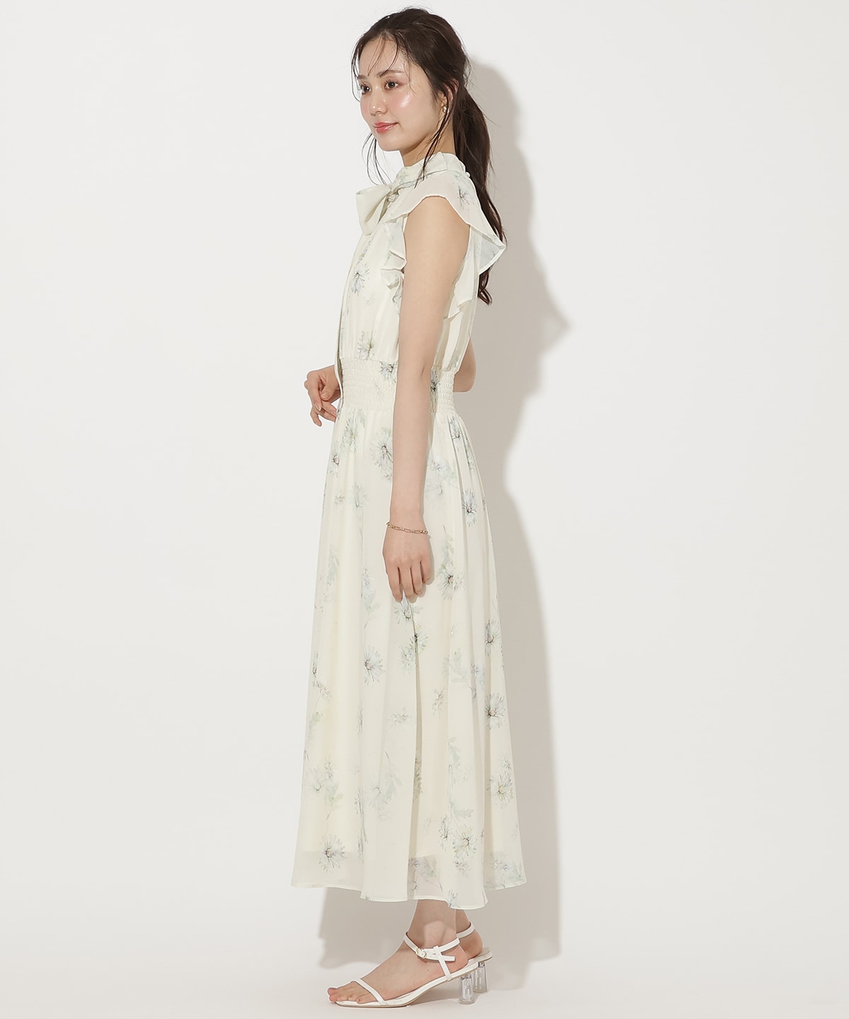 【6/11(thu)10時発売】リボンネックマーガレットプリントワンピース