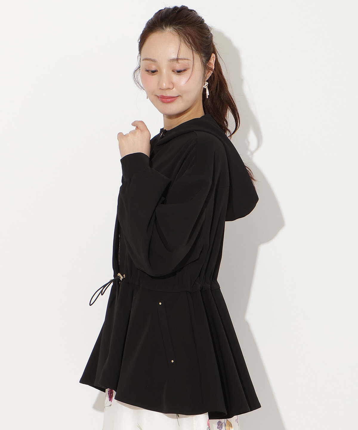 ドロストペプラムフードブルゾン