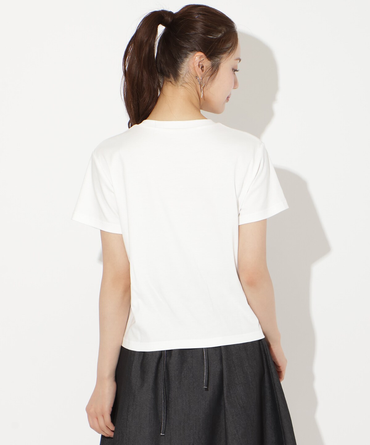 ビジュー付き刺繍ロゴTシャツ