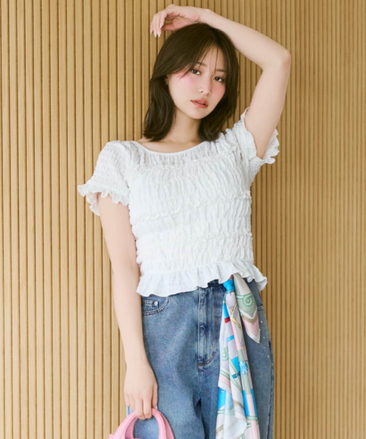 シャーリングフリルトップス