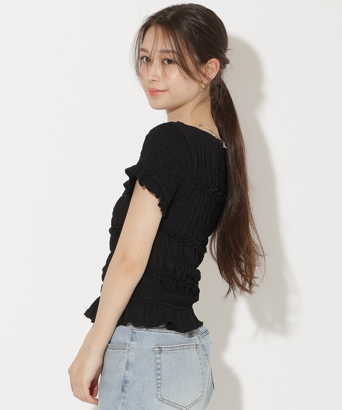 シャーリングフリルトップス
