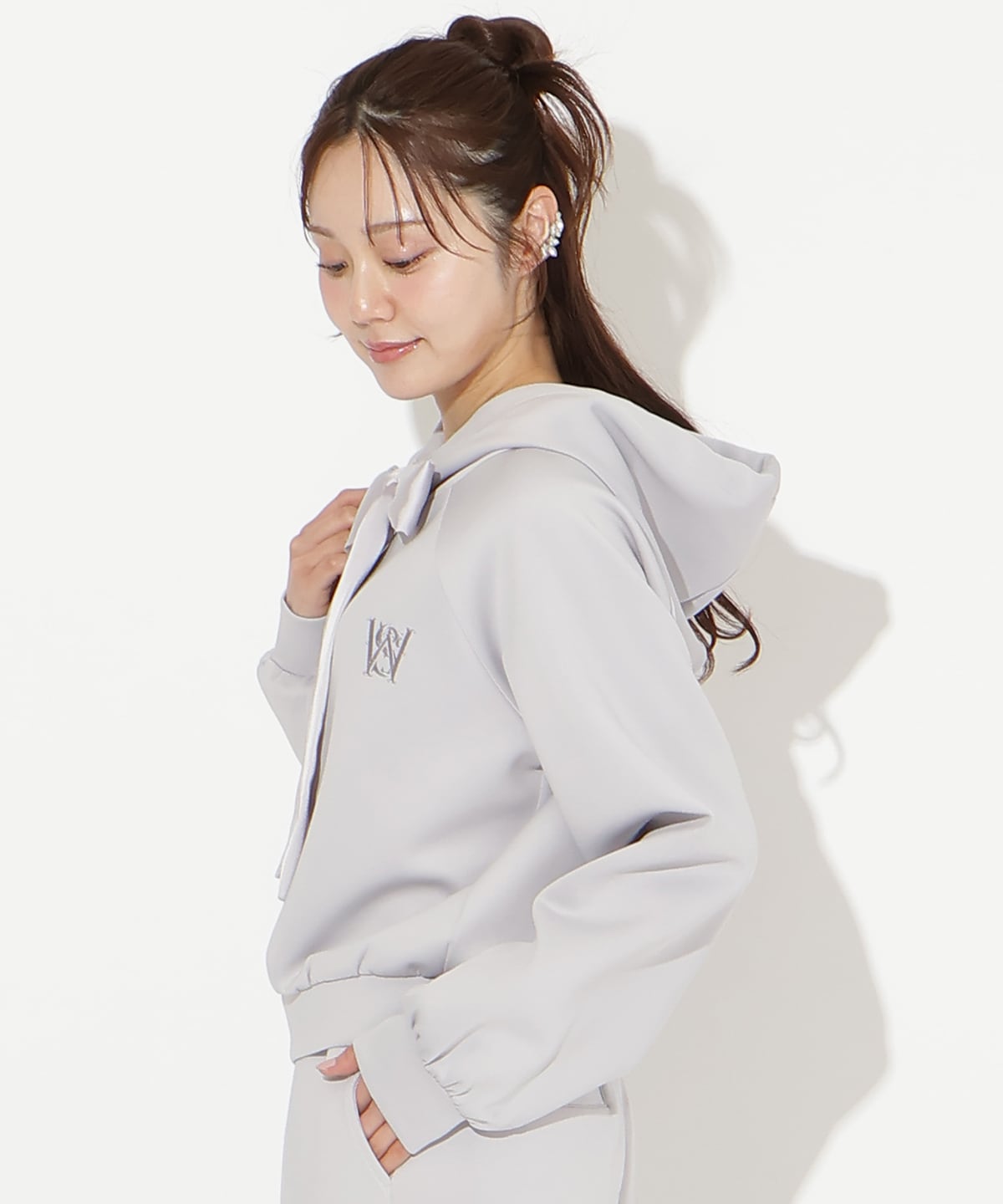 【3/12(thu)10時発売】リボンスウェットフーディー