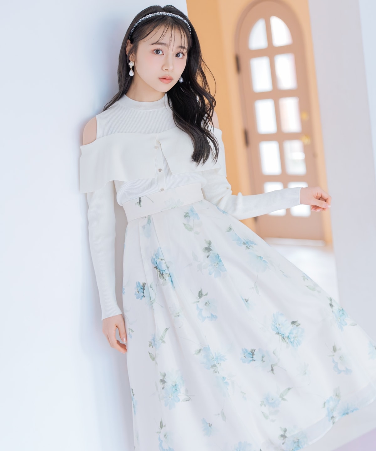 オープンショルダーレイヤードニット