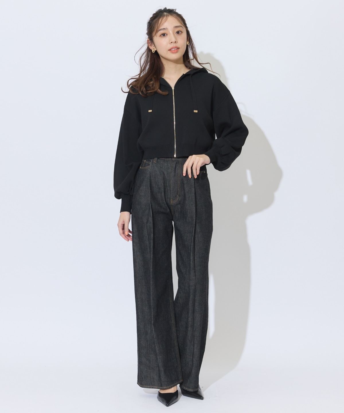 タックワイドデニムパンツ