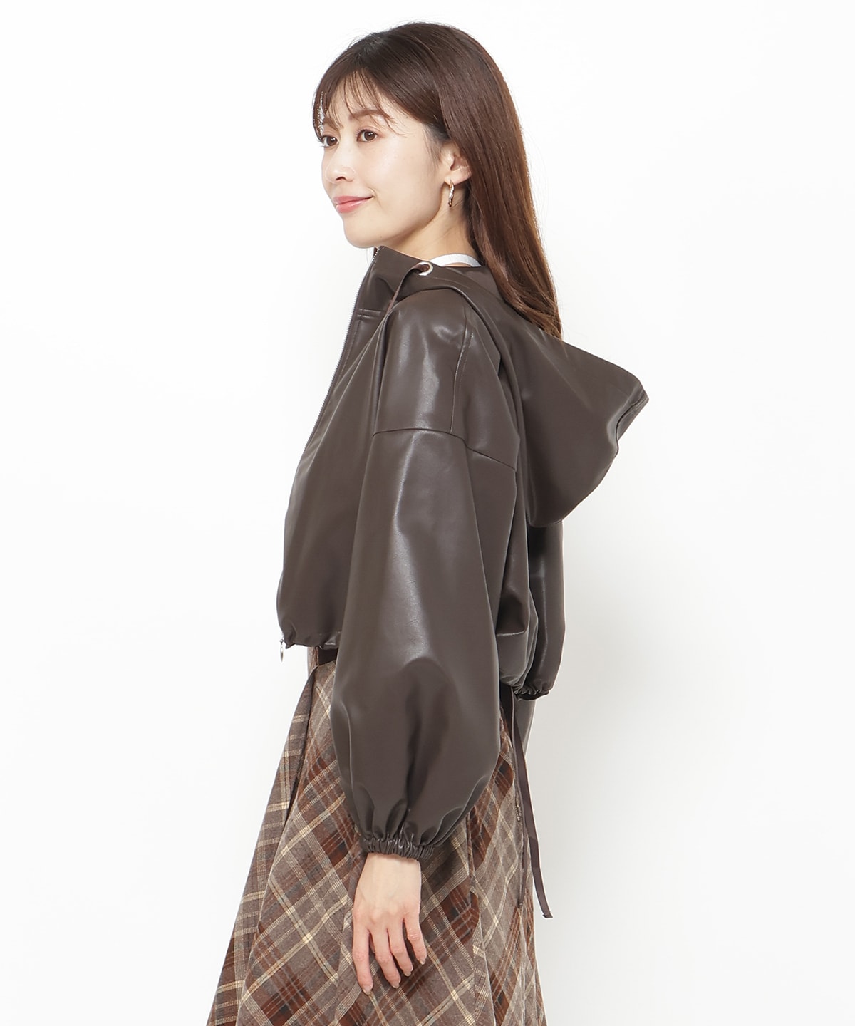 フェイクレザークロップドマンパ