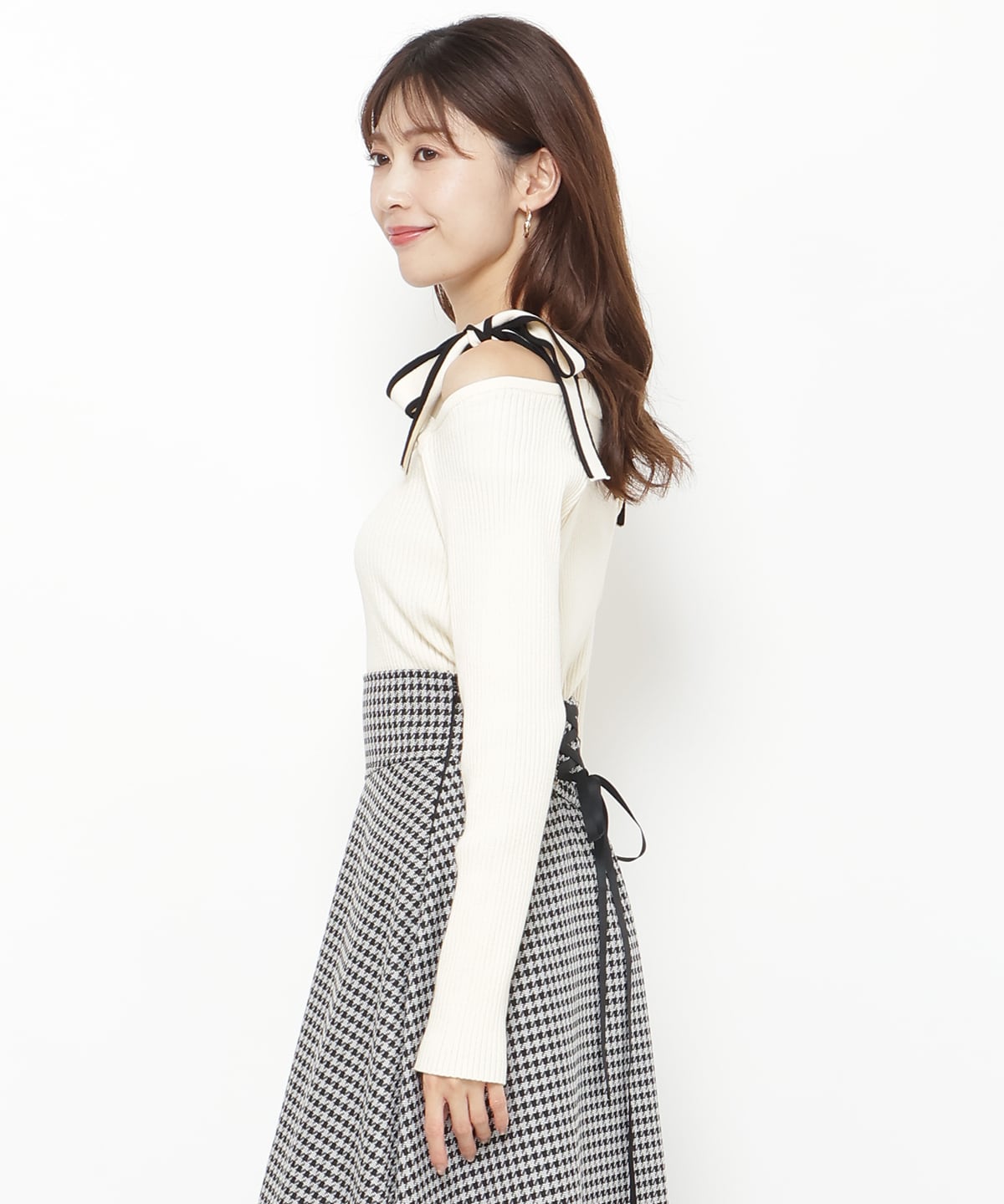 配色ショルダーリボンニットプルオーバー