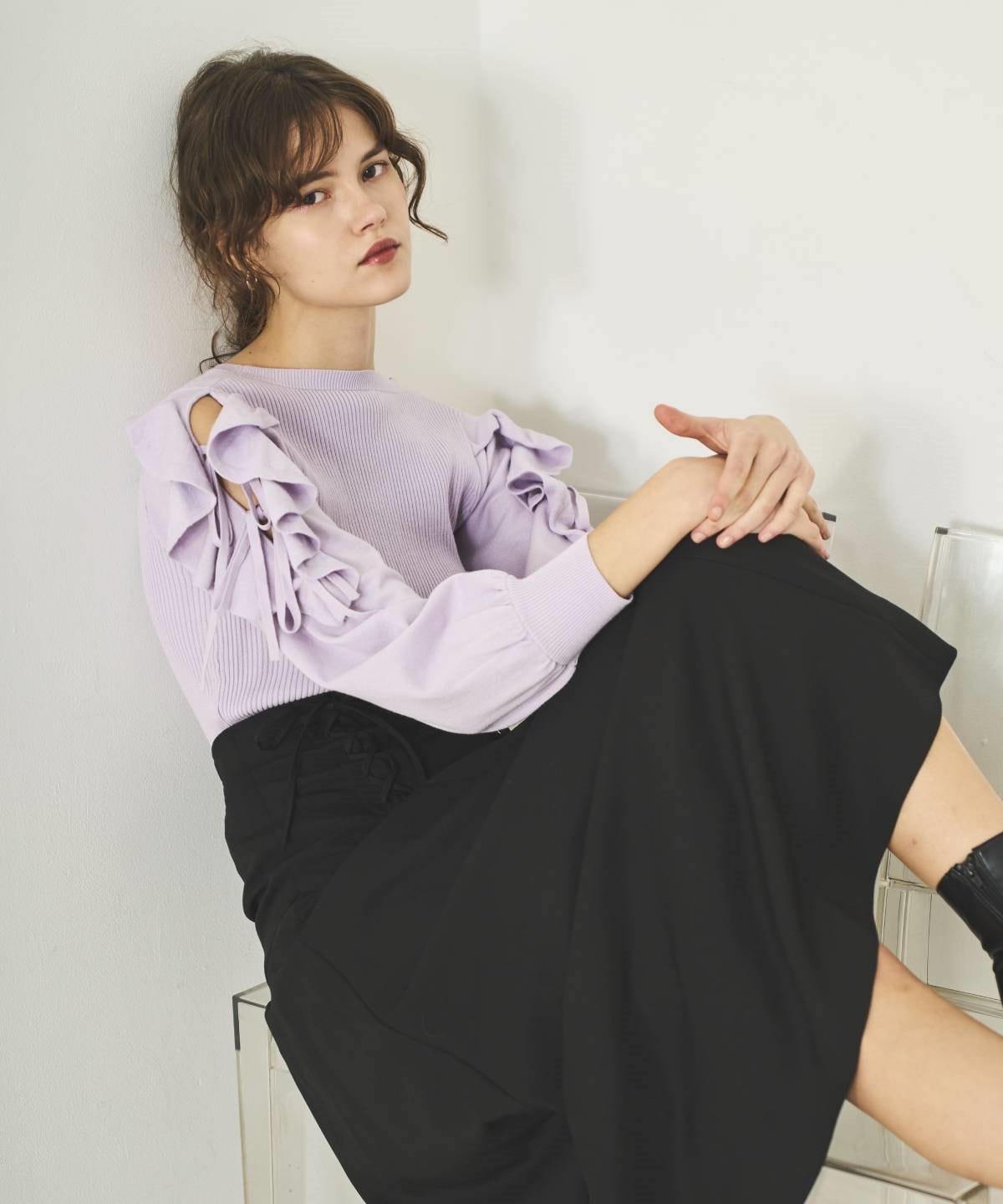 袖フリルニット