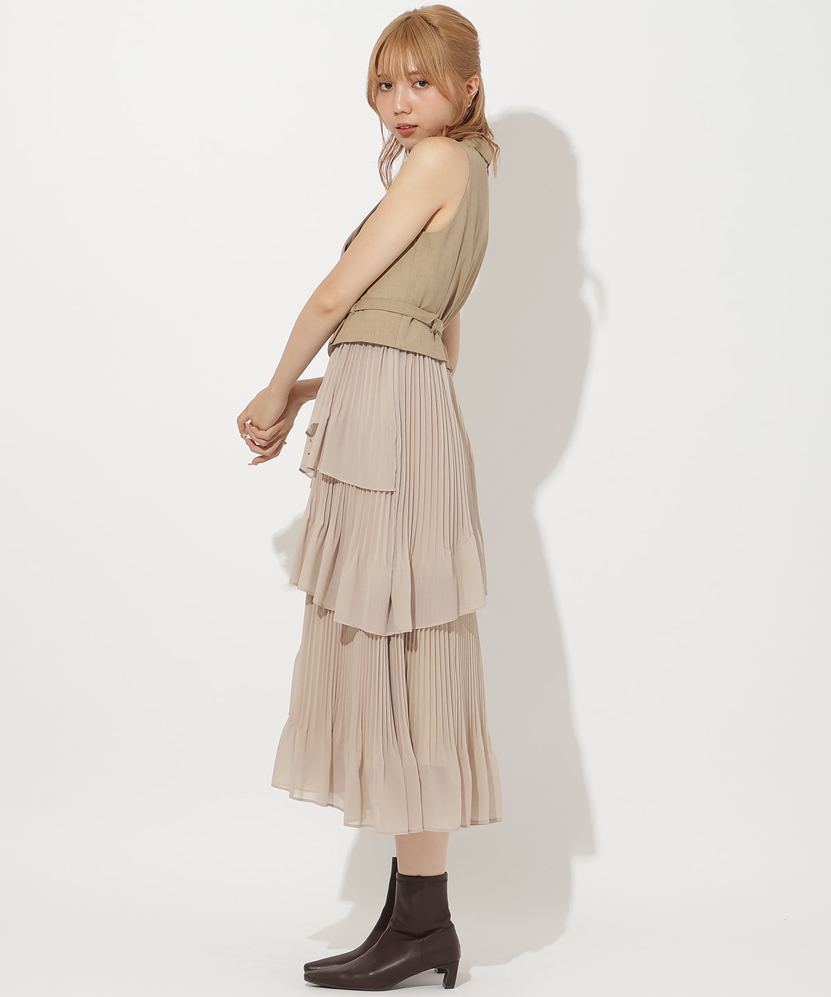 ベストレイヤードプリーツワンピース