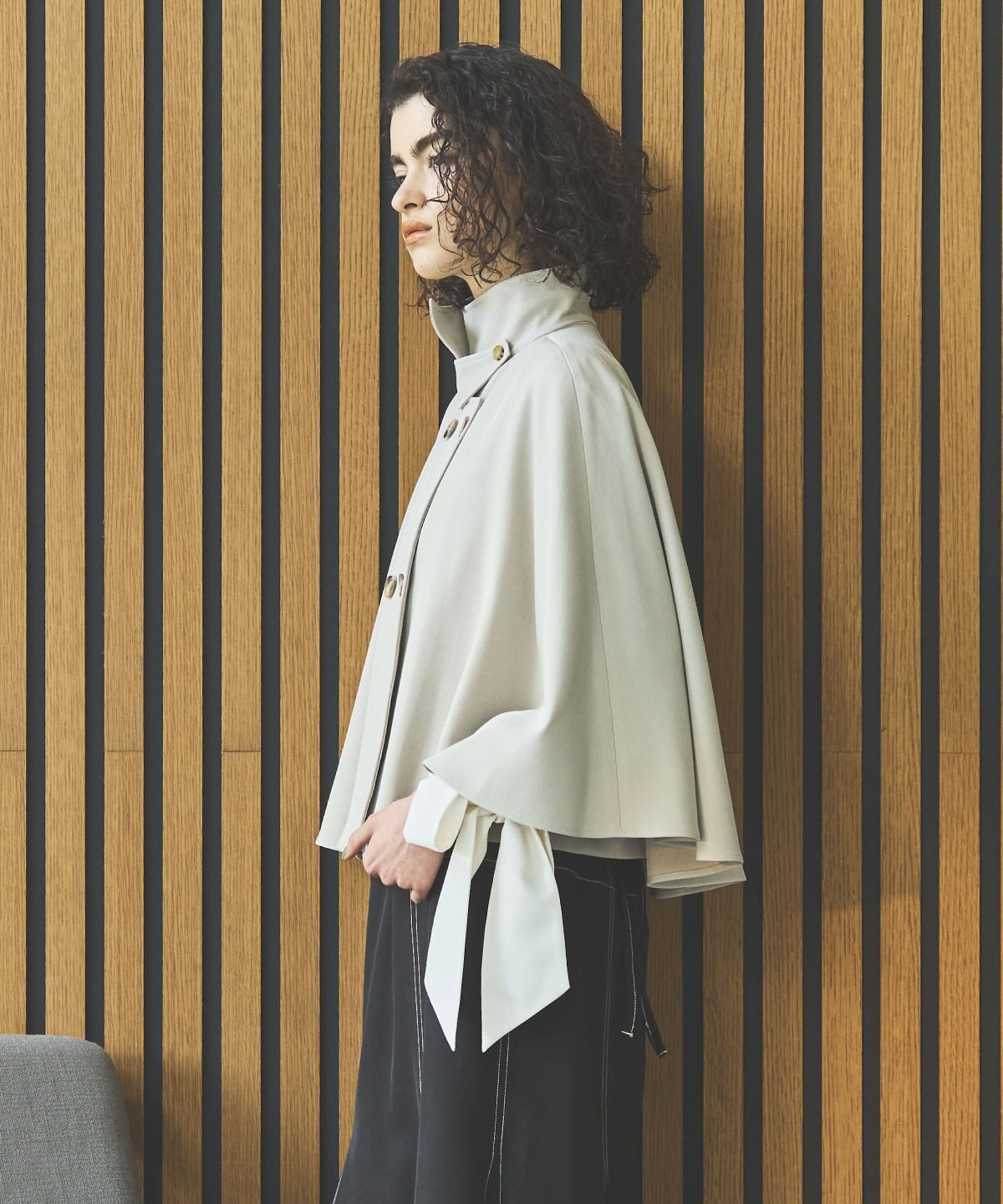 ショートケープコート