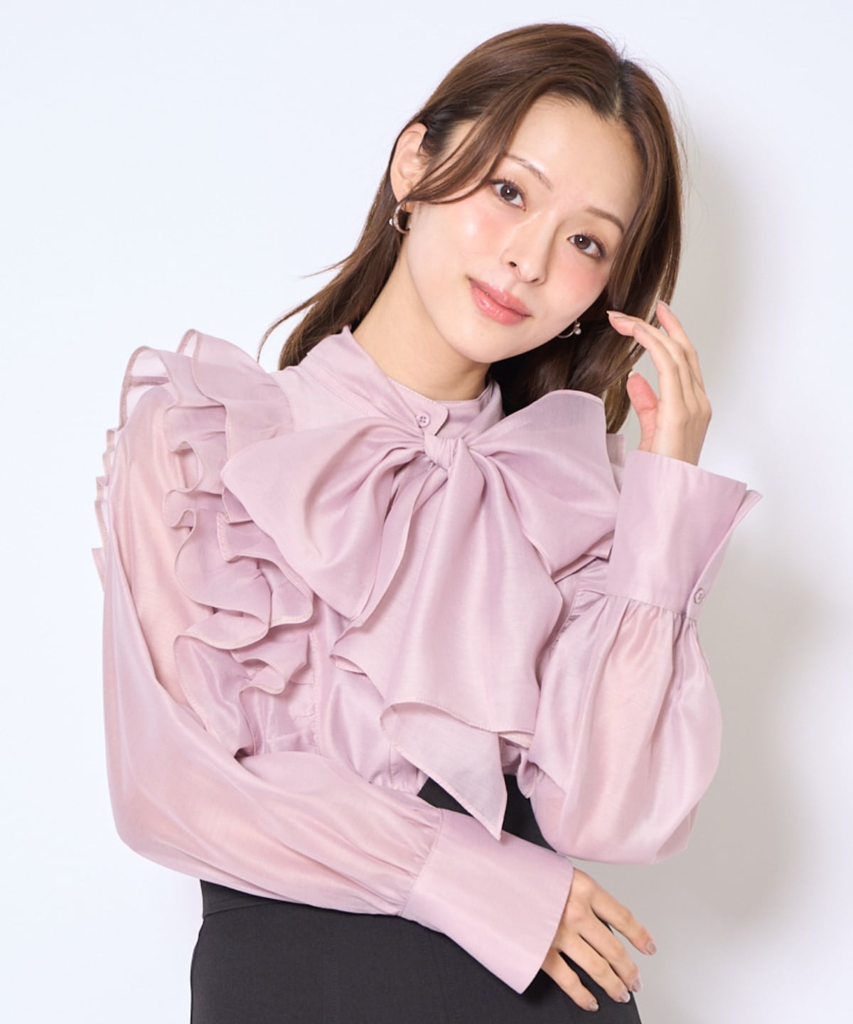 ボウタイフリルシアーブラウス