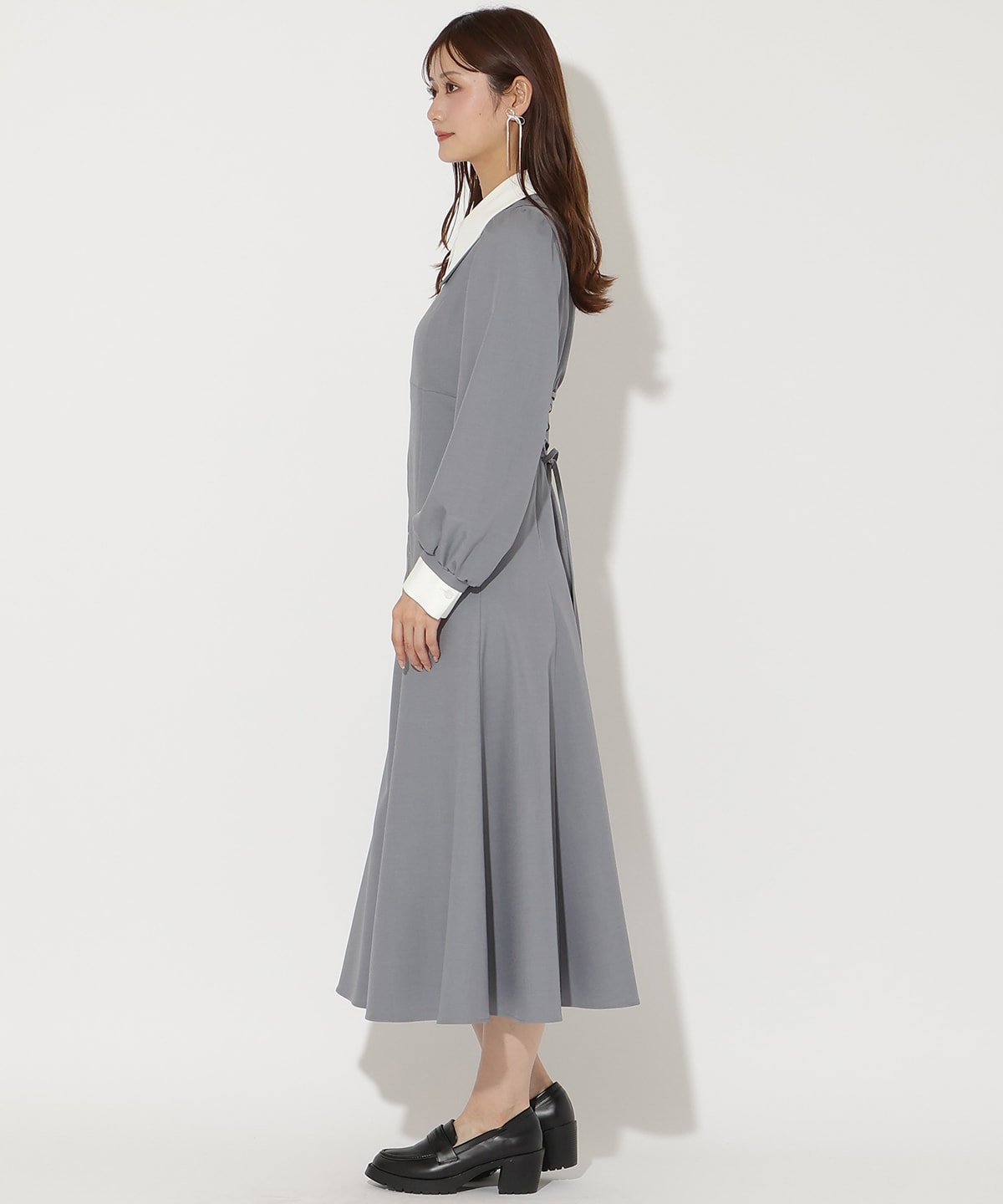 レイヤード襟フロントZIPワンピース