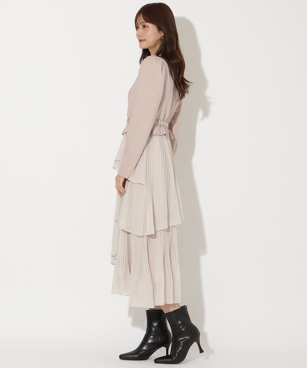 ジャケットレイヤードプリーツワンピース