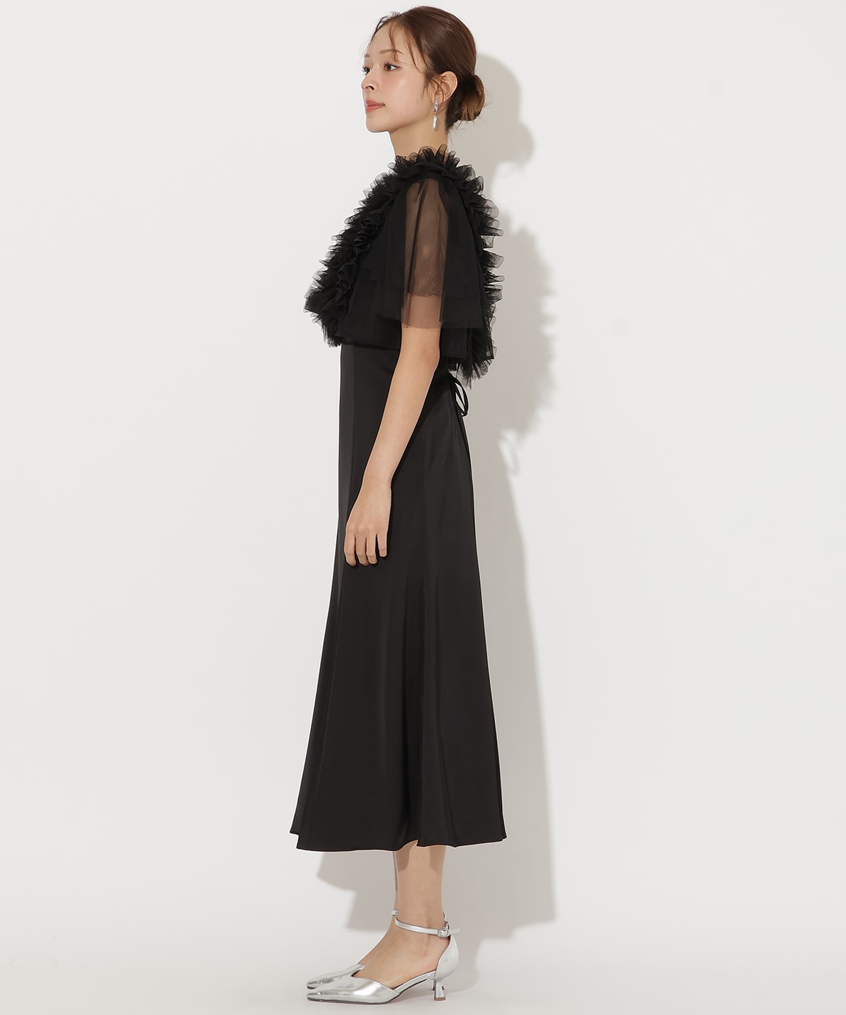 チュールフリルレイヤードドレス