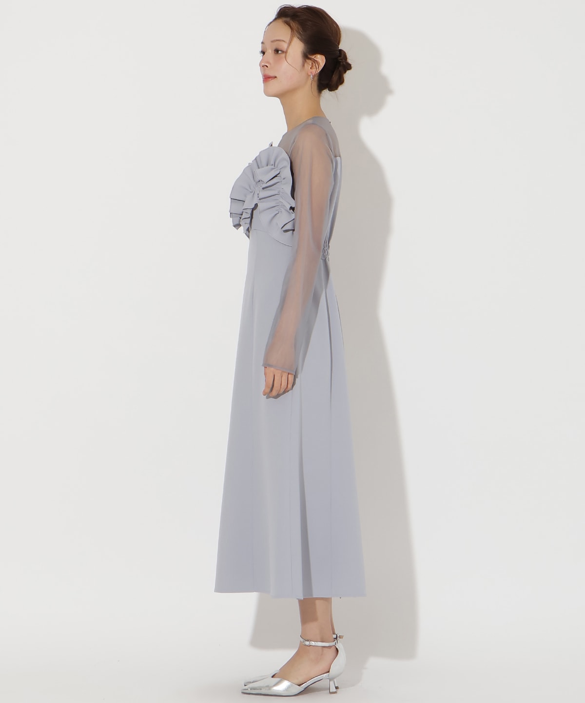 ボリュームフリルドレス