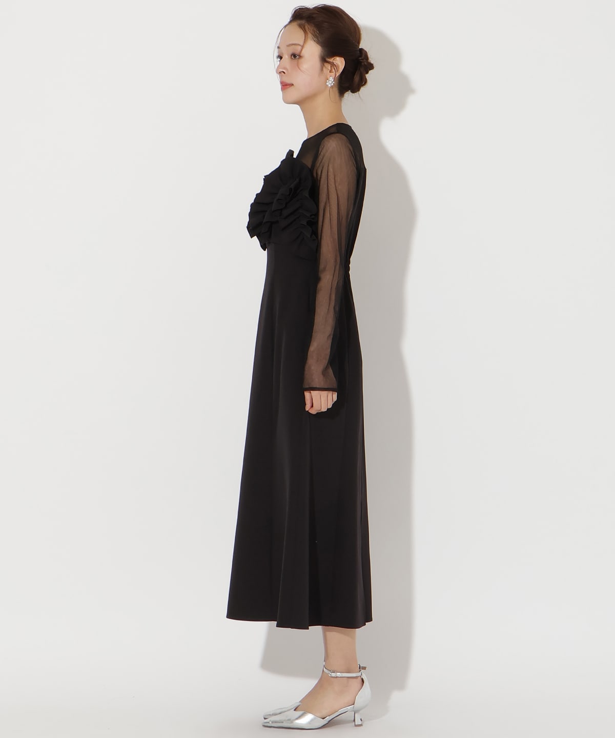 ボリュームフリルドレス