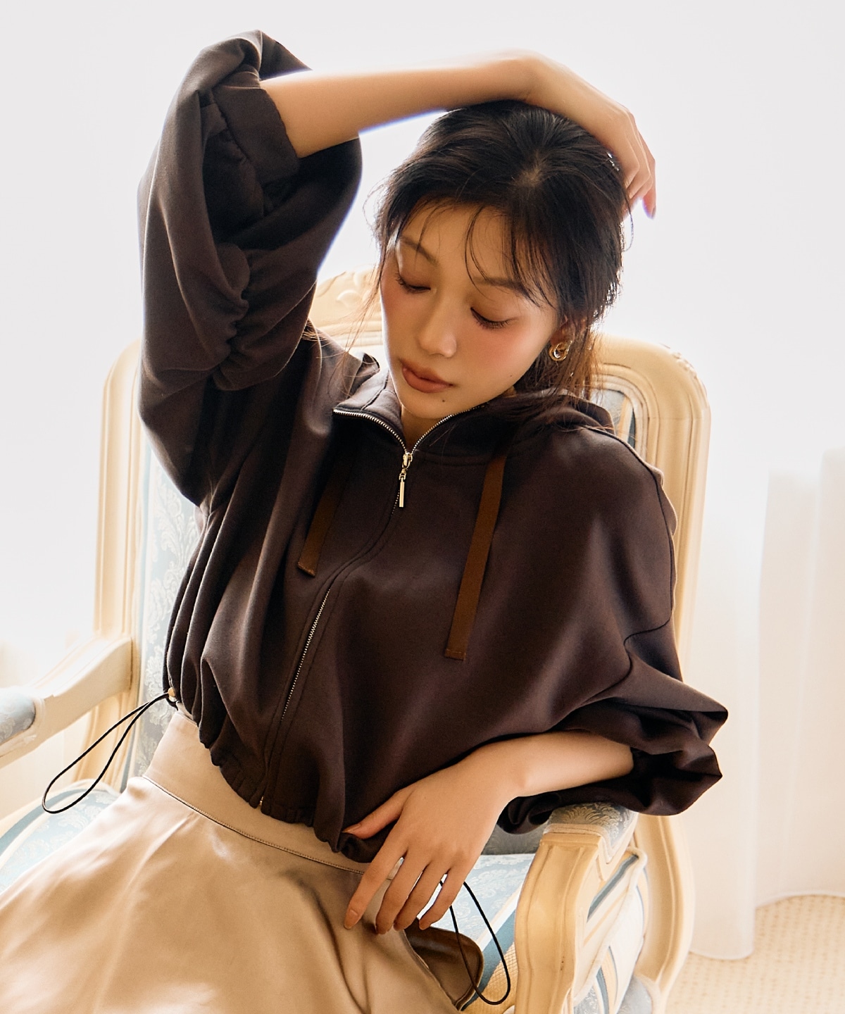 ダンボールポンチパーカー