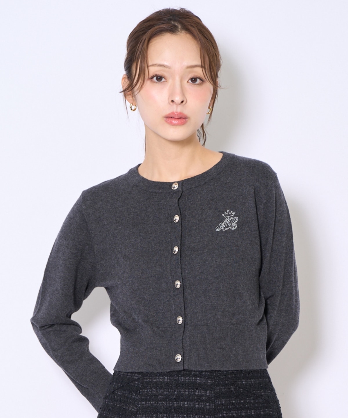 刺繍クルーネック長袖カーディガン