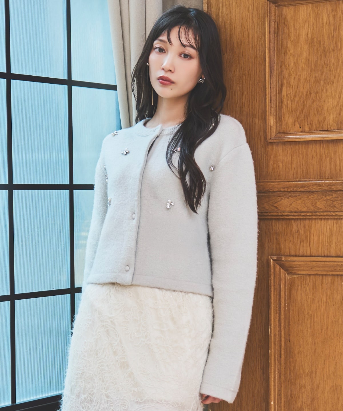 ビジュー付きニットカーディガン