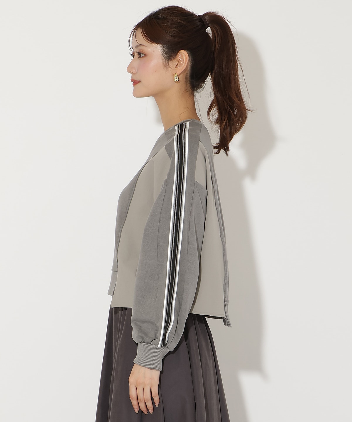 ライン入り裏毛トップス