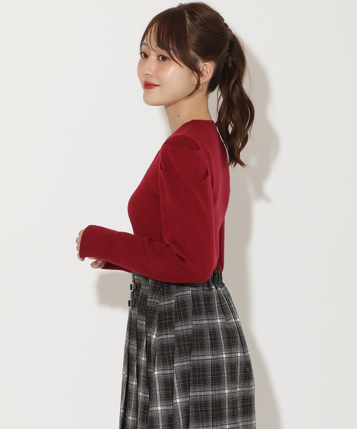 肩ギャザーハイネックリブニット