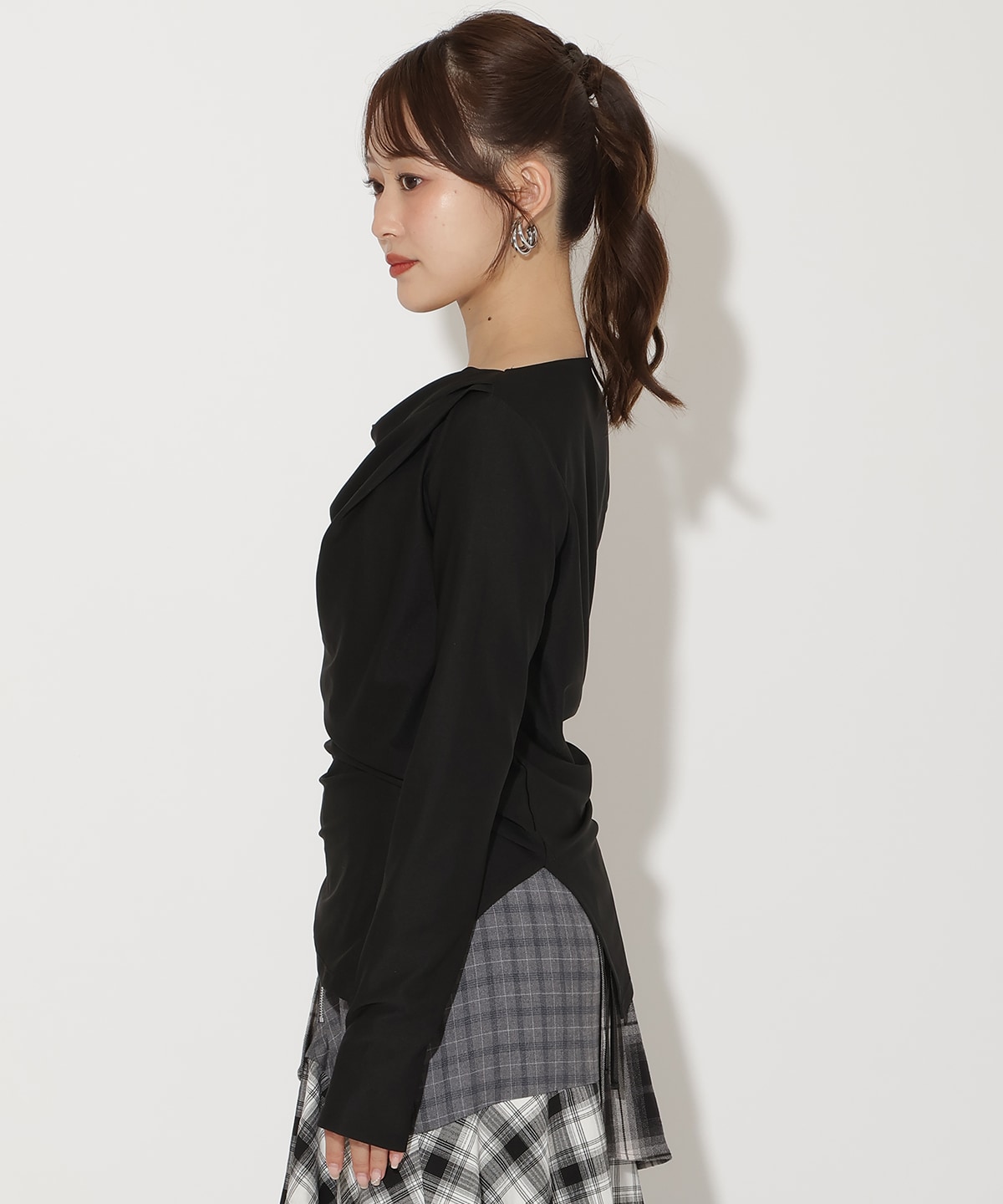 ドレープカットソー