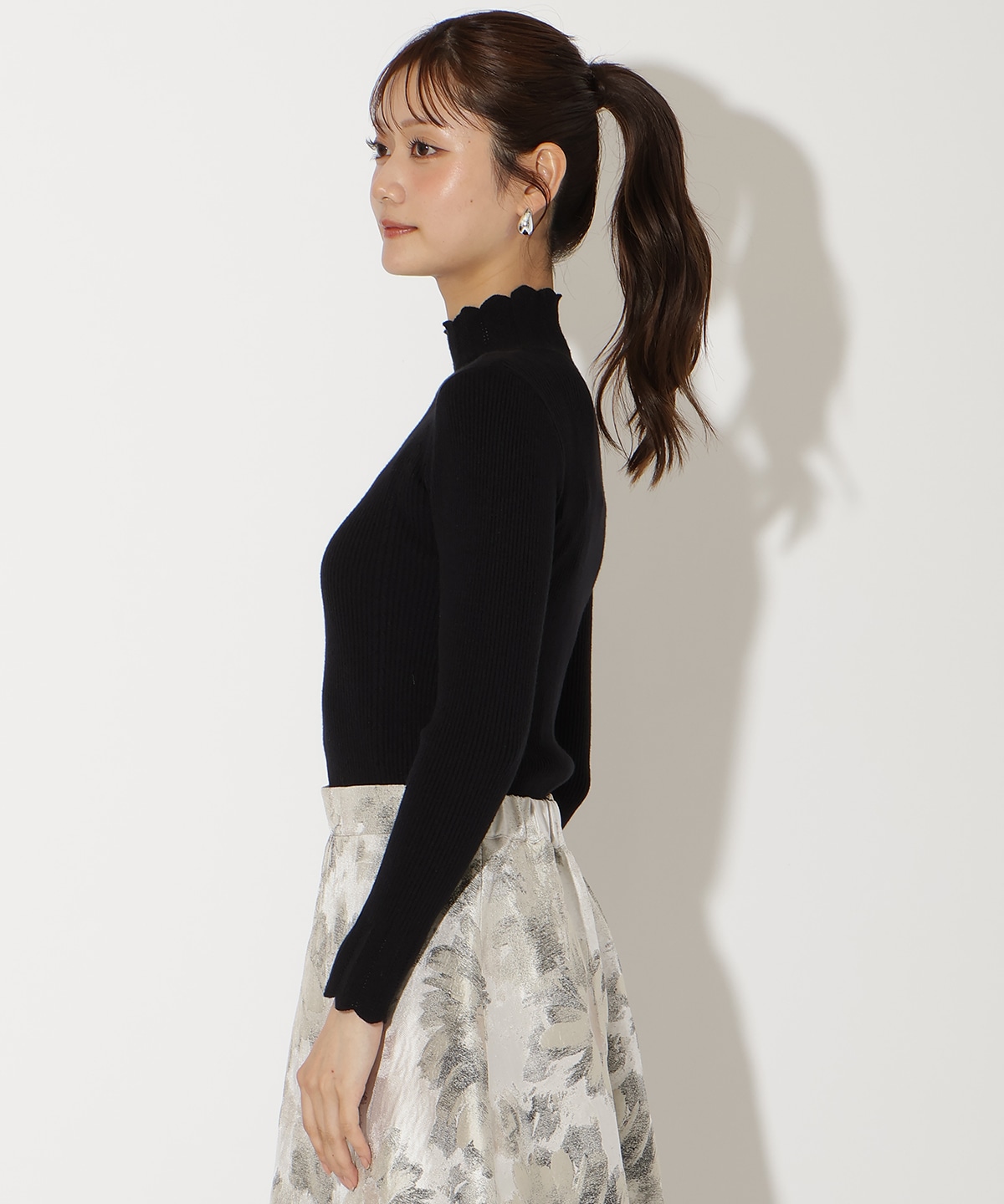 スカラハイネックニットプルオーバー