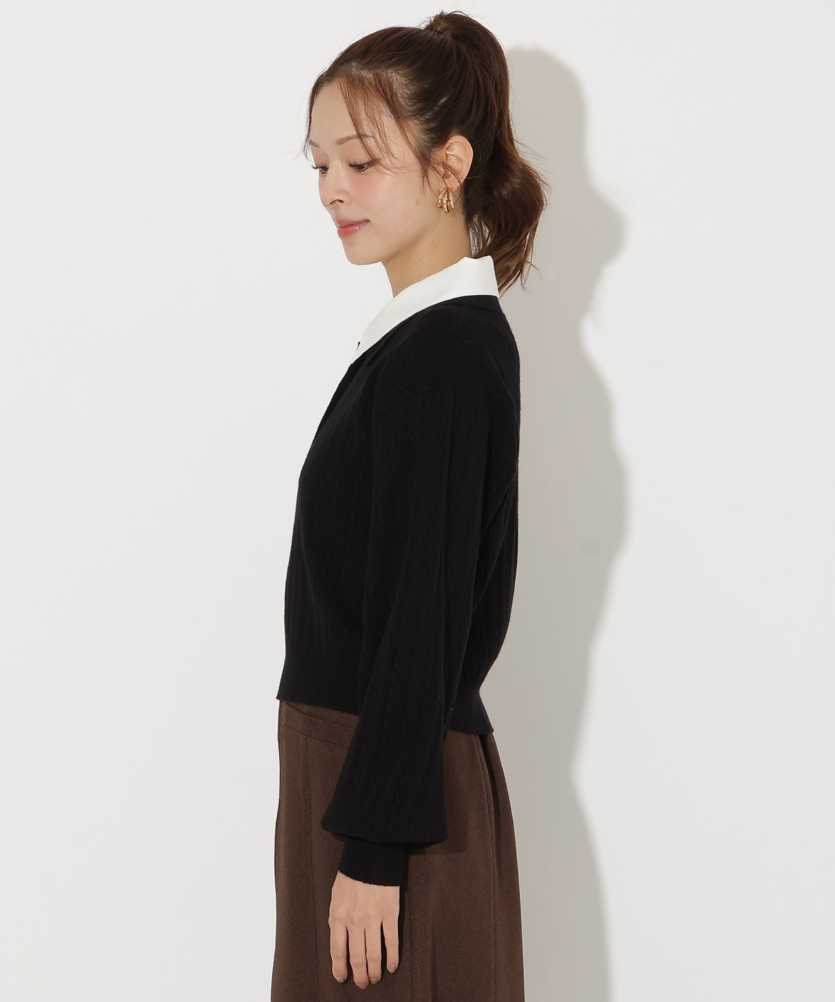 シャツ襟ケーブルニット