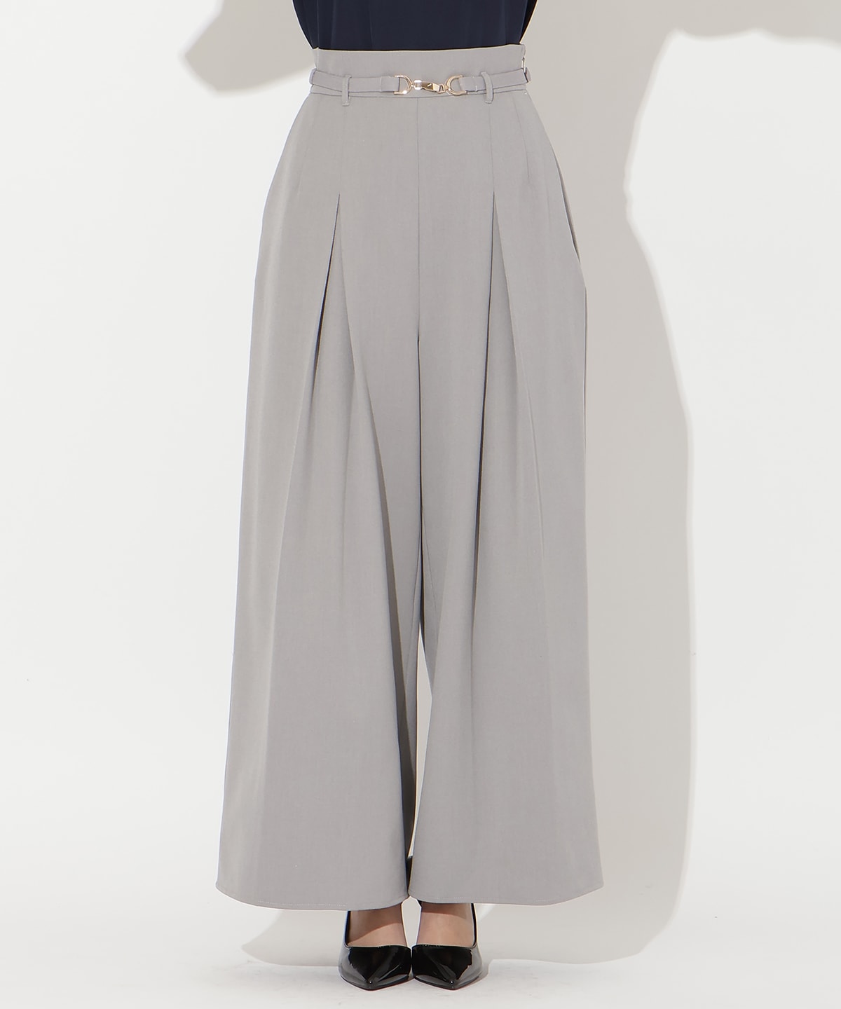 【先行予約受付中】ハイウエストタックワイドパンツ