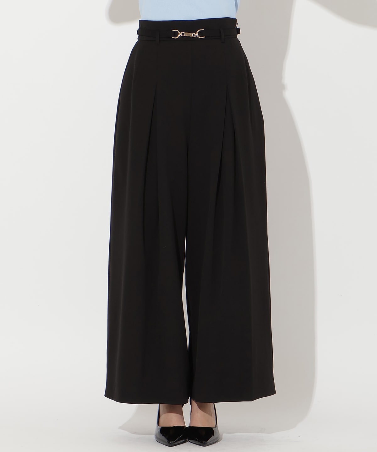 【先行予約受付中】ハイウエストタックワイドパンツ