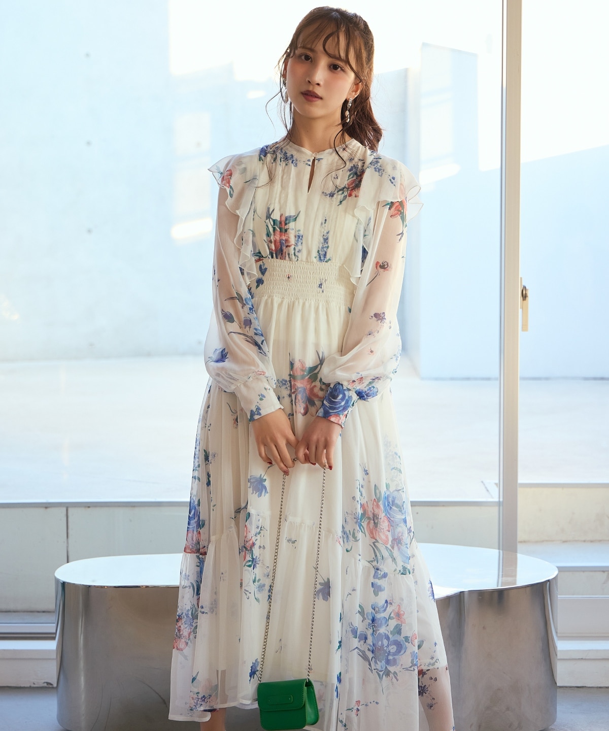 フラワープリントタックワンピース