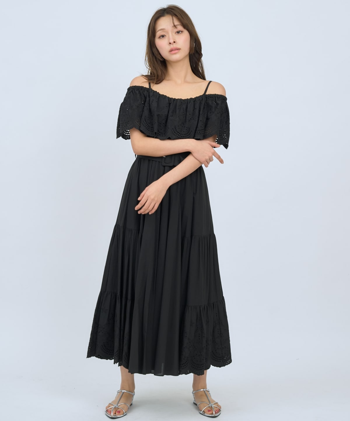 レースオフショルティアードワンピース