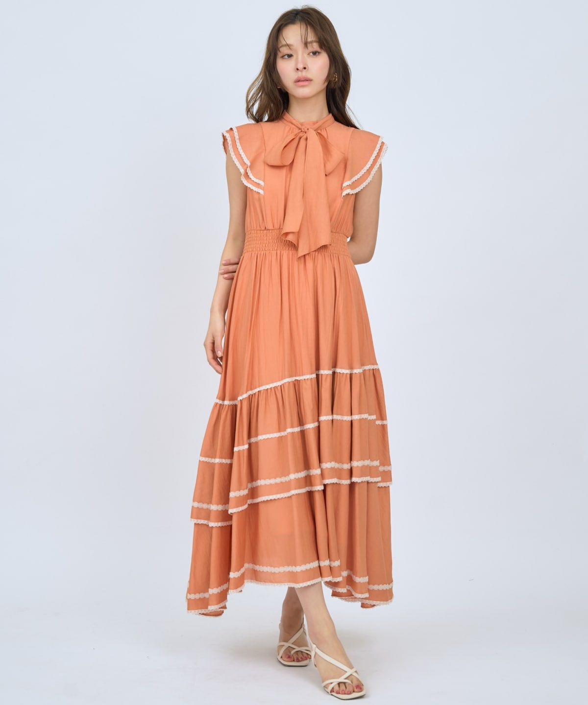 レーストリミングティアードワンピース