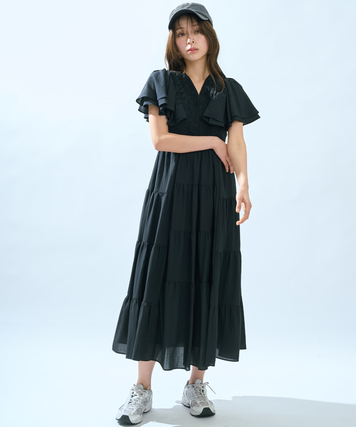 【先行予約受付中】Vネック襟レースティアードワンピース